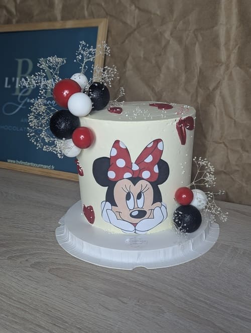 anniversaire-fille-minnie-enfant-disney-patissier-patisserie-gateau-layer-cake-personnalise-lille-douai-arras-cambrai